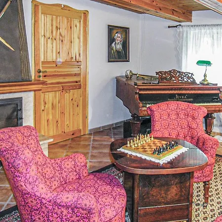 Awesome Home In Pleszew With Wifi Holiday home Zawidowice