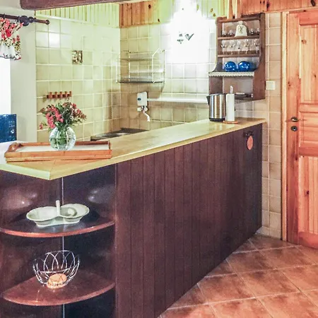 Vakantiehuis Awesome In Pleszew With Wifi Zawidowice