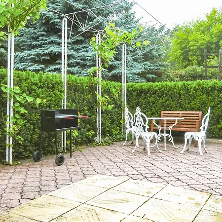 Awesome Home In Pleszew With Wifi * Zawidowice