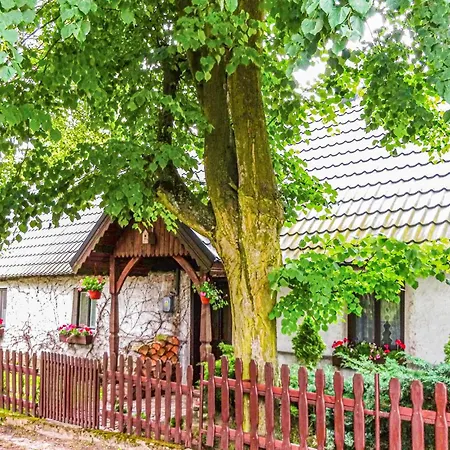 Stunning Home In Pleszew With Wifi Pleszew