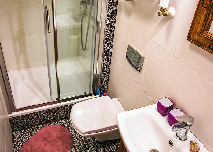 Ferienhaus Awesome Home In Pleszew With Wifi *